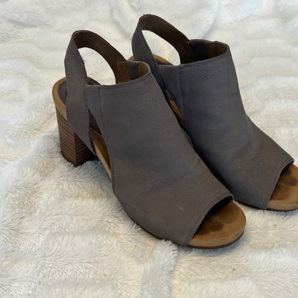 Lucky Brand Women's Saundra - Picture 3 of 5